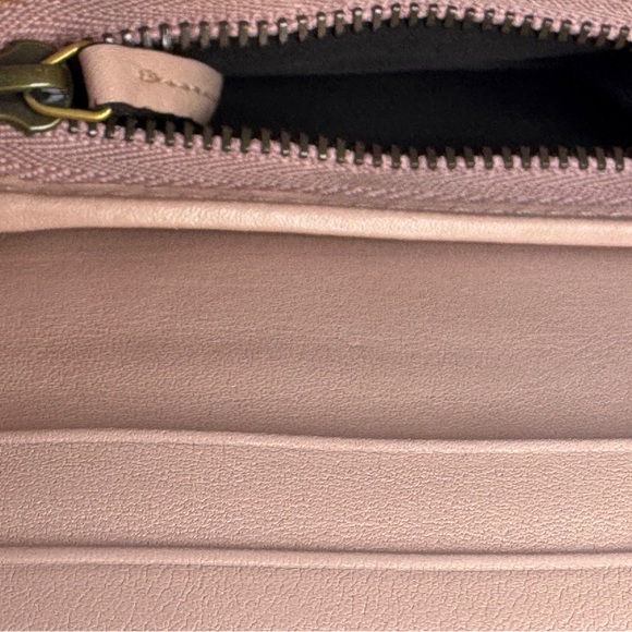 Gucci GG Marmont Pink Quilted Leather Bifold Wallet/ Card Case - Picture 7 of 13